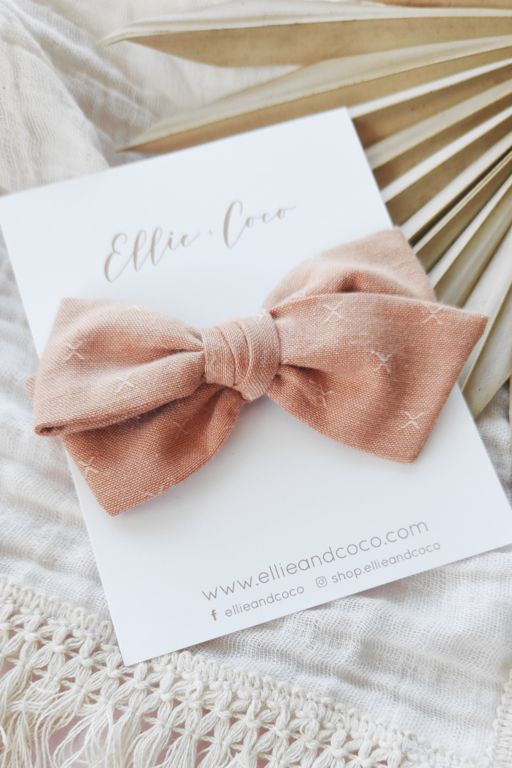 X's Oversize Bow | Sand