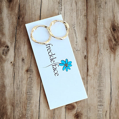 Twisted Circle Stud Earrings – Minimalist Hypoallergenic Studs