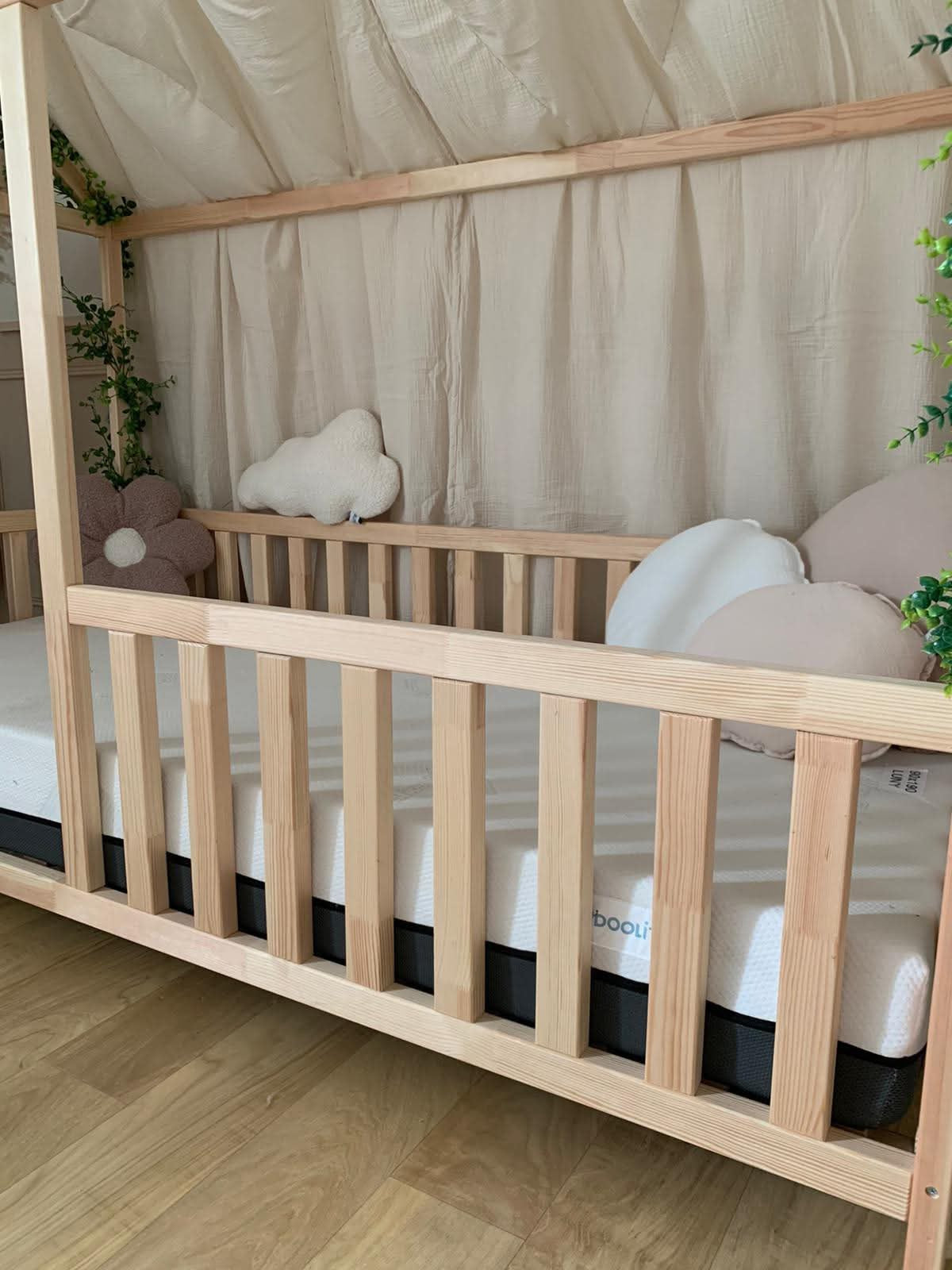 The House Bed