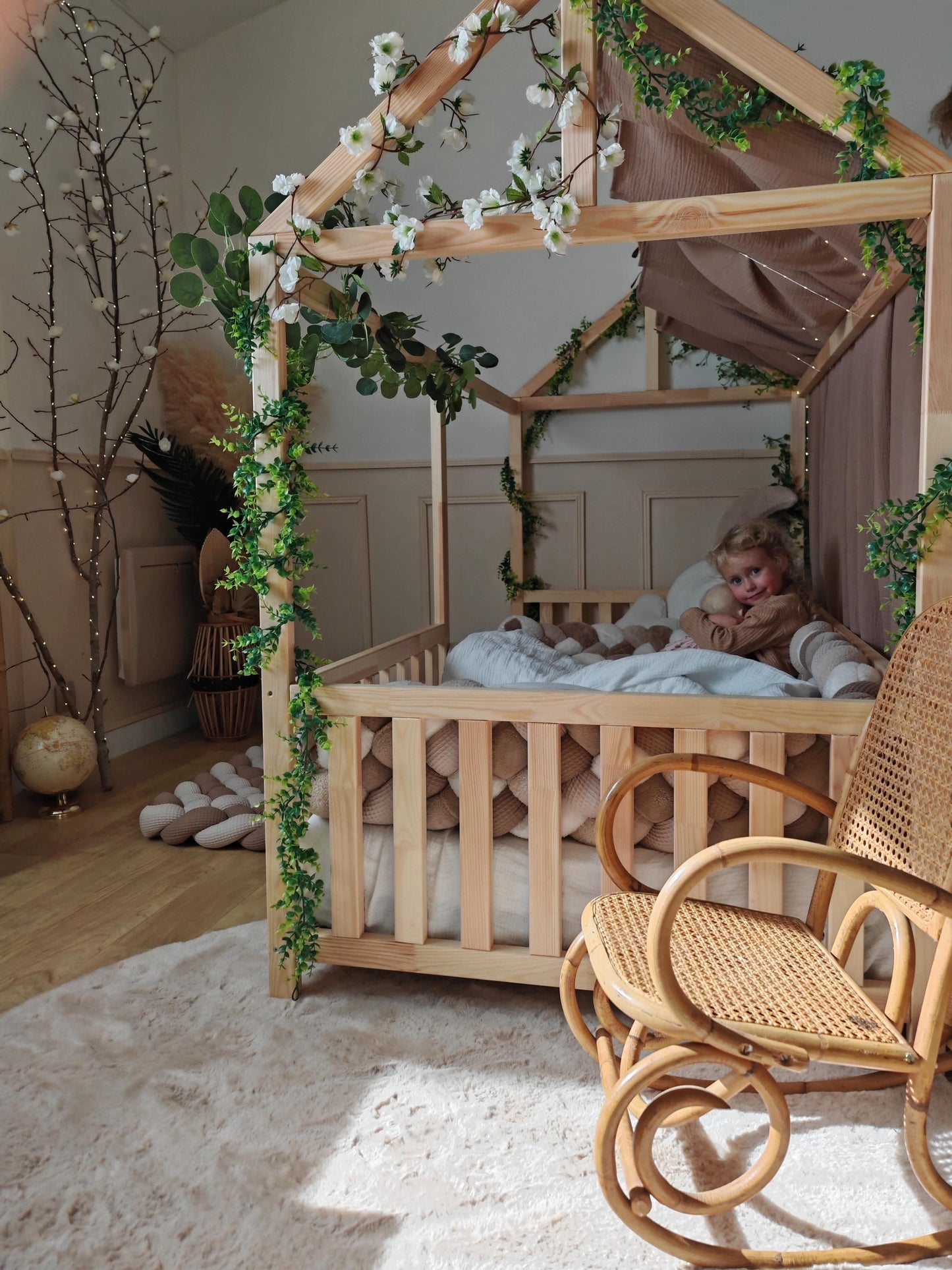 The House Bed