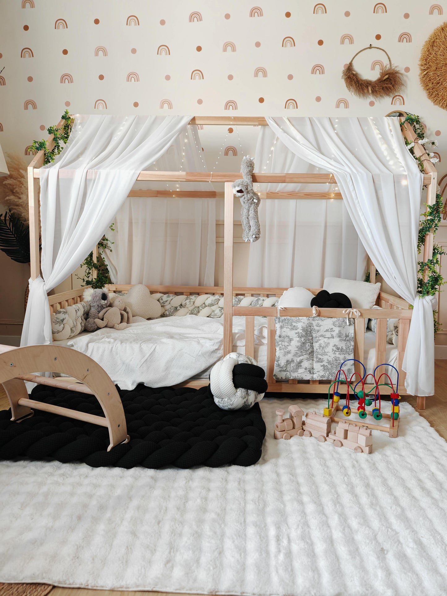 The House Bed