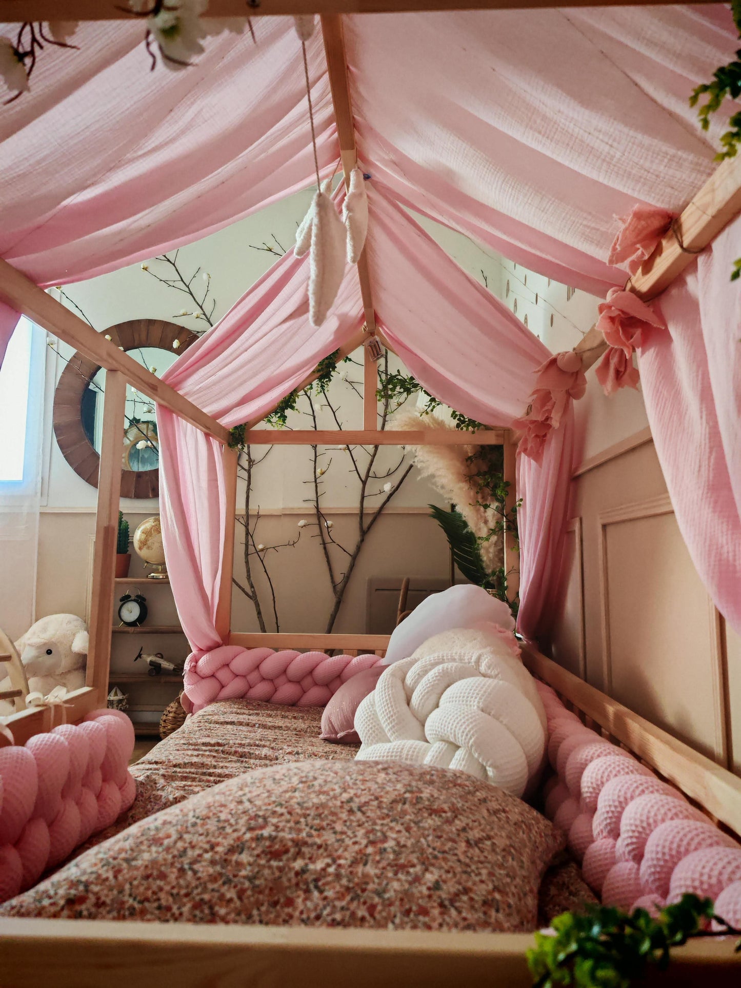 The House Bed