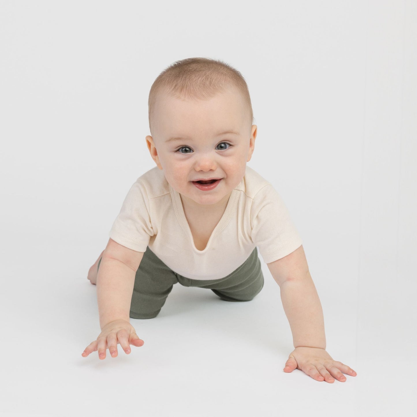 Organic Cotton Baby Bodysuit – Cloud Short Sleeve Collection