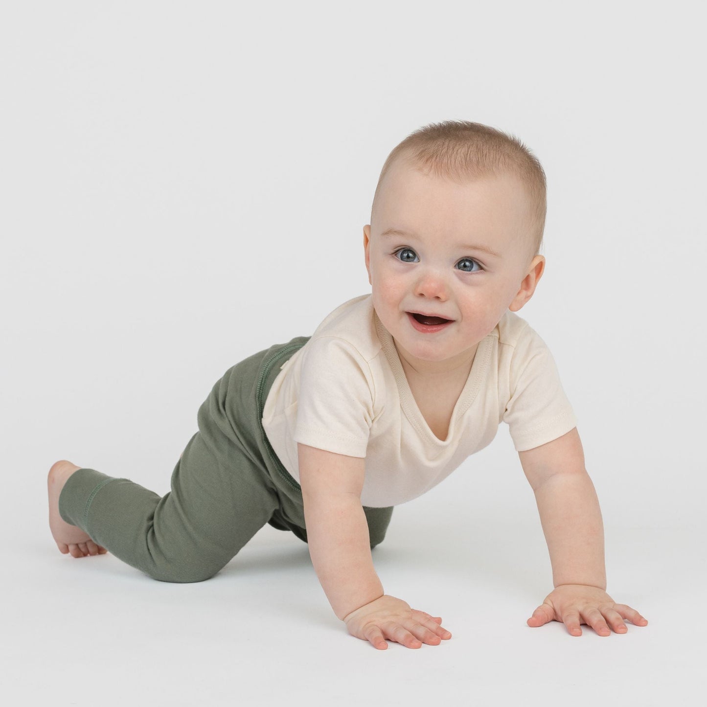 Organic Cotton Baby Bodysuit – Cloud Short Sleeve Collection